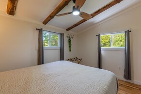 Lake View Hot Tub Modern A-frame