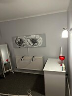 Lovely 1 Bedroom Ground Floor Apartment max 4 per