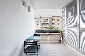 Portuense 107- Bright Flat