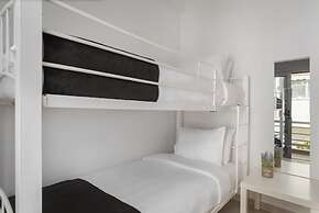 Varkiza Seaside Apartment