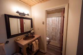 The Snowshoe Lodge