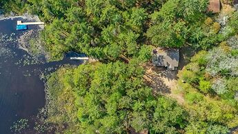 Tranquil Lakefront Oasis - Fire Pit Fishing BBQ