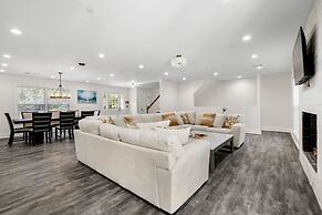 Grand Retreat Luxury Vacation for Large Groups