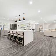 Grand Retreat Luxury Vacation for Large Groups