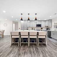 Grand Retreat Luxury Vacation for Large Groups