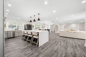 Grand Retreat Luxury Vacation for Large Groups