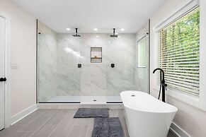 Grand Retreat Luxury Vacation for Large Groups