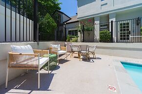 Newly Renovated Atlanta Gem Central Buckhead Apt