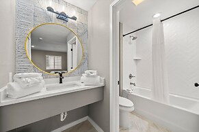 Prime Buckhead Chic Condo in Atlanta