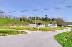 Rural Kentucky Vacation Rental ~ 15 Mi to London!