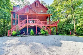 Spacious Talking Rock Cabin: Game Room, Fire Pit!
