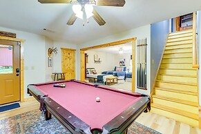 Spacious Talking Rock Cabin: Game Room, Fire Pit!