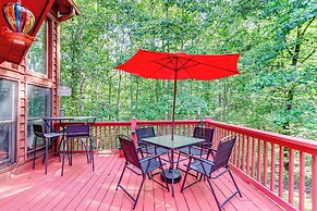 Spacious Talking Rock Cabin: Game Room, Fire Pit!