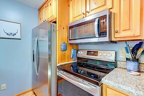 Spacious Talking Rock Cabin: Game Room, Fire Pit!