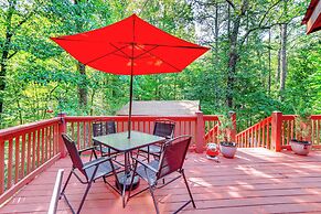 Spacious Talking Rock Cabin: Game Room, Fire Pit!