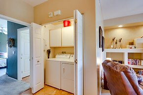 Oro Valley Condo w/ Community Pool: Near Hiking!