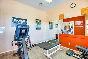 Oro Valley Condo w/ Community Pool: Near Hiking!