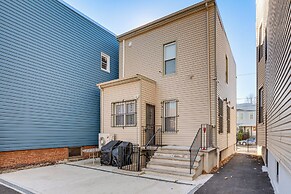 Jersey City Apartment w/ Game Room: 7 Mi to Nyc!