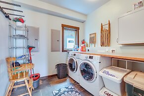 Walk to Slopes: Home w/ Hot Tub in Keystone