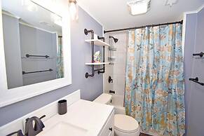 Thunder Island 137d 2 Bedroom Condo by RedAwning