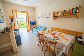 Villetta Tesea In Residence Near The Sea