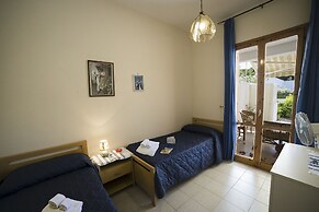 Villetta Tesea In Residence Near The Sea