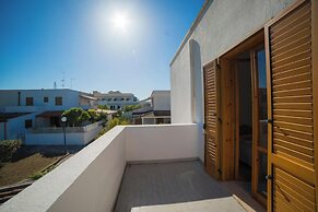 Villetta Fresca With Garden Near The Sea