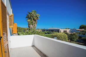 Villetta Fresca With Garden Near The Sea