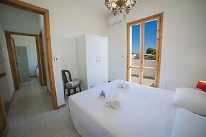 Villetta Fresca With Garden Near The Sea