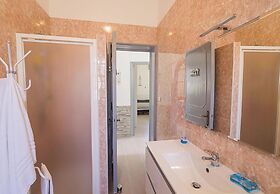 Villa Milon Near The Sea