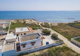 Villa Milon Near The Sea