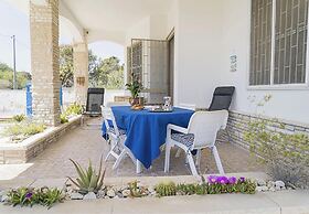 Villa Milon Near The Sea