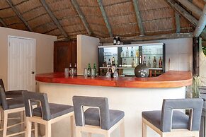 Room in B&B - B&B Room in St Lucia Safari Lodge #24