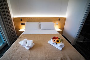 MIDDLE TOWN PALACE TROPEA