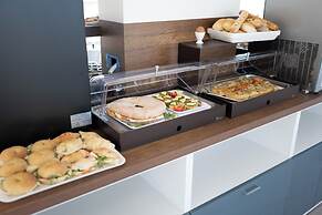 MIDDLE TOWN PALACE TROPEA