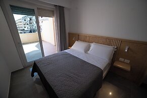 MIDDLE TOWN PALACE TROPEA