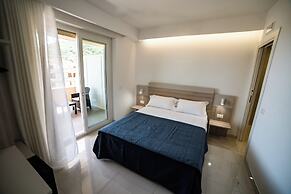 MIDDLE TOWN PALACE TROPEA