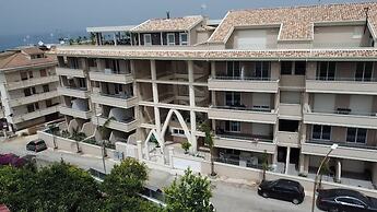 MIDDLE TOWN PALACE TROPEA