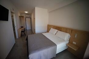 MIDDLE TOWN PALACE TROPEA