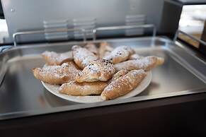 MIDDLE TOWN PALACE TROPEA