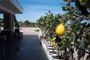 MIDDLE TOWN PALACE TROPEA