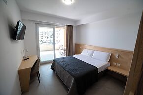 MIDDLE TOWN PALACE TROPEA