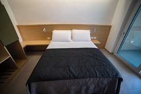 MIDDLE TOWN PALACE TROPEA