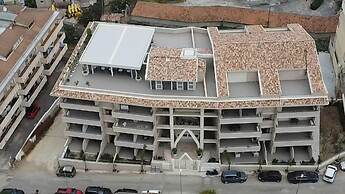 MIDDLE TOWN PALACE TROPEA