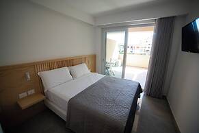 MIDDLE TOWN PALACE TROPEA