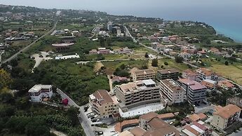 MIDDLE TOWN PALACE TROPEA