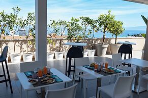 MIDDLE TOWN PALACE TROPEA