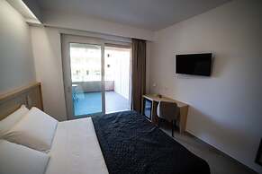 MIDDLE TOWN PALACE TROPEA