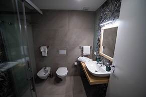 MIDDLE TOWN PALACE TROPEA