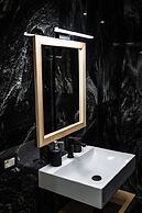 MIDDLE TOWN PALACE TROPEA